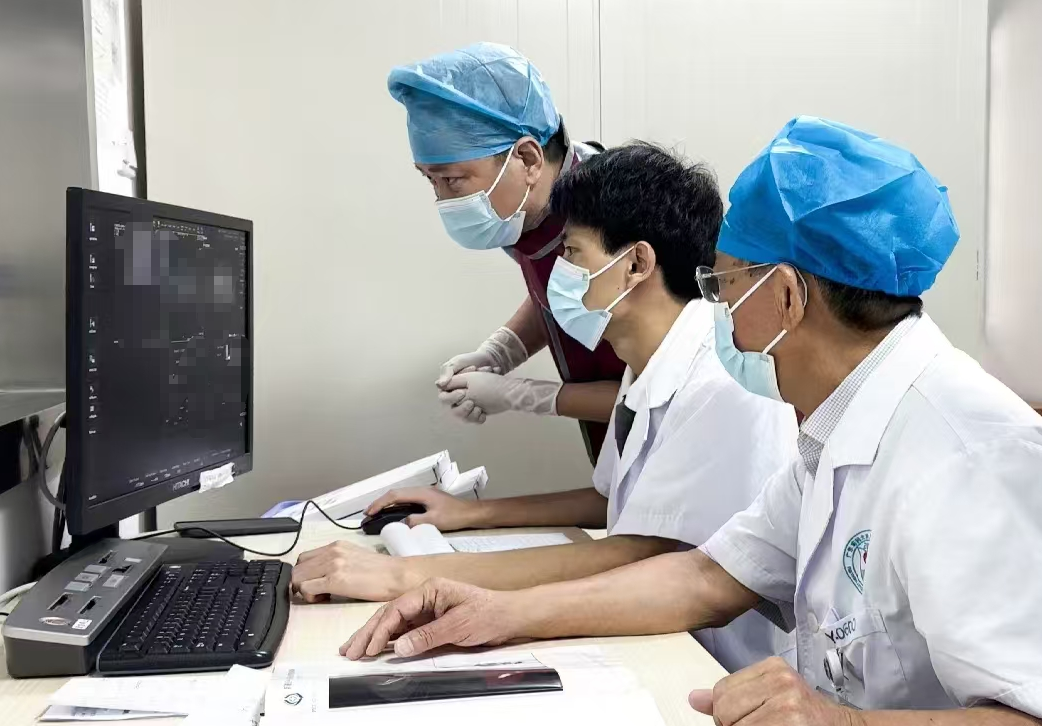 警惕！肺结节盯了10年仍突变肺癌，这种无创治疗别错过